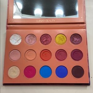 Lunar Beauty Strawberry Dream Palette
